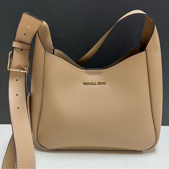 Michael Kors Camel Birch Medium Messenger - Leather NWT & Includes Dust Bag - Picture 1 of 15